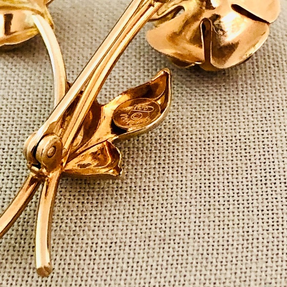 Vintage Original by Robert Pin & Gold Flower Brooch - Picture 13 of 16